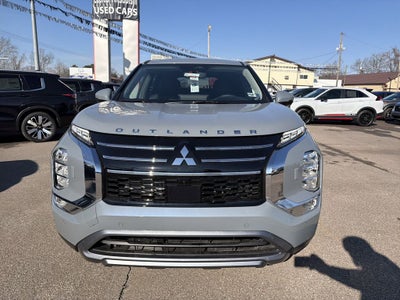 2026 Mitsubishi Outlander SE