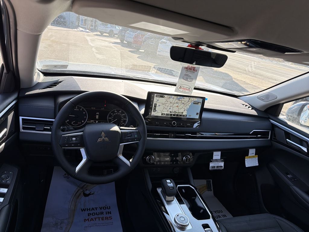 2026 Mitsubishi Outlander SE