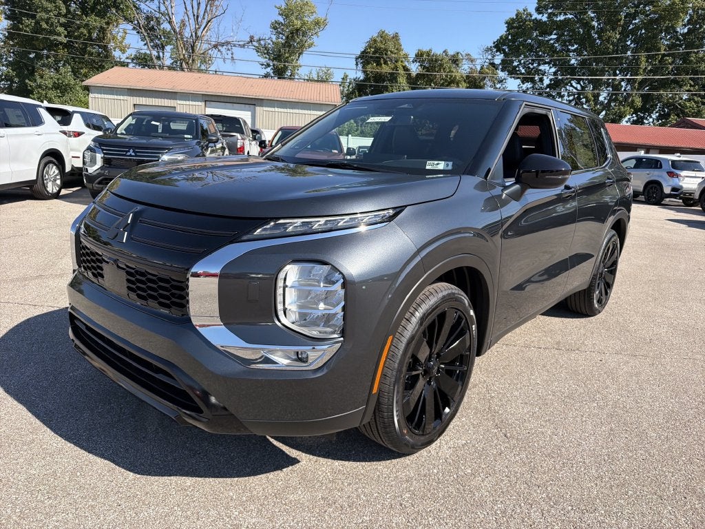 2026 Mitsubishi Outlander LE