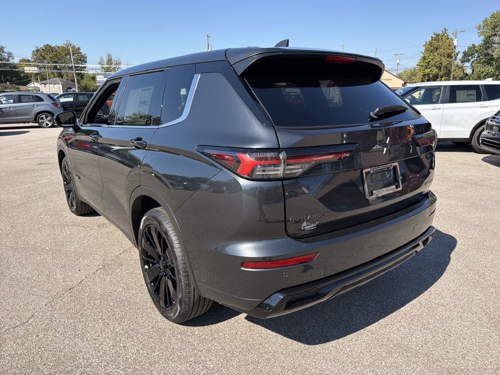 2026 Mitsubishi Outlander LE