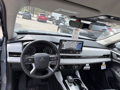 2026 Mitsubishi Outlander SE