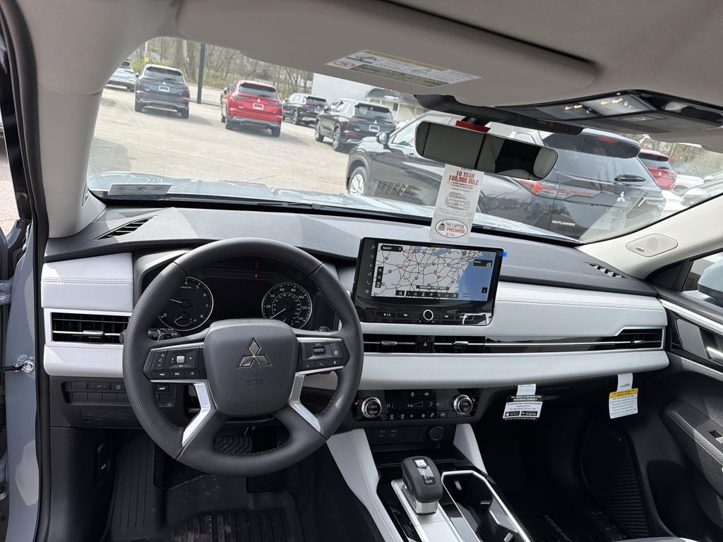 2026 Mitsubishi Outlander SE