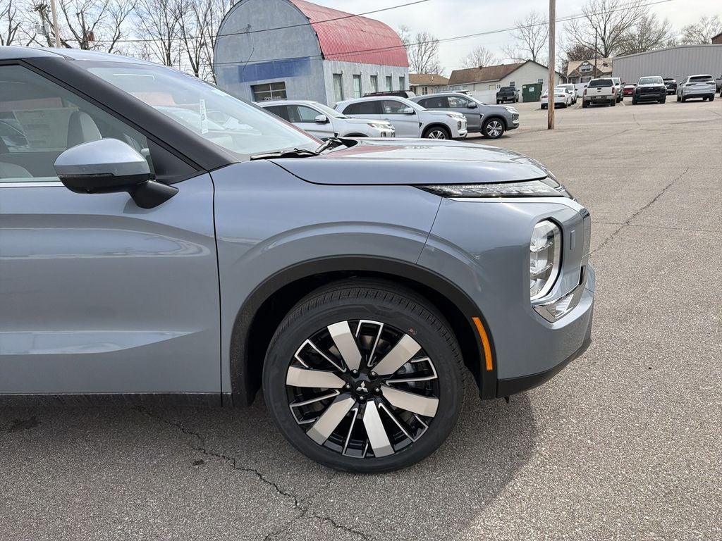 2026 Mitsubishi Outlander SE