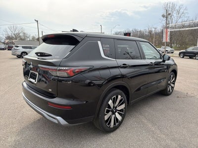 2026 Mitsubishi Outlander SE