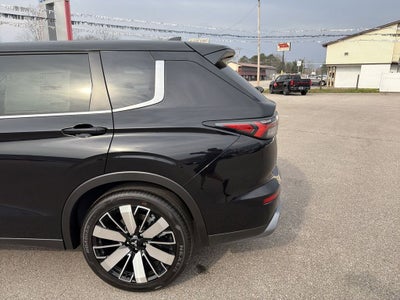 2026 Mitsubishi Outlander SE