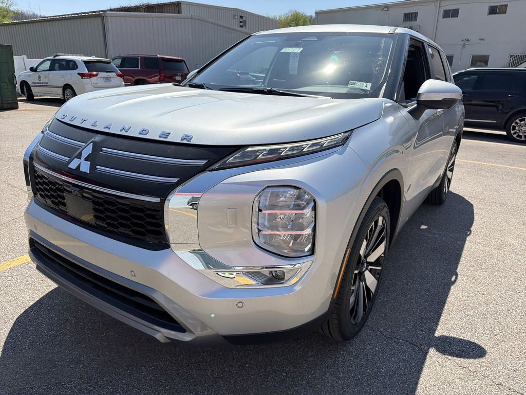 2026 Mitsubishi Outlander SE