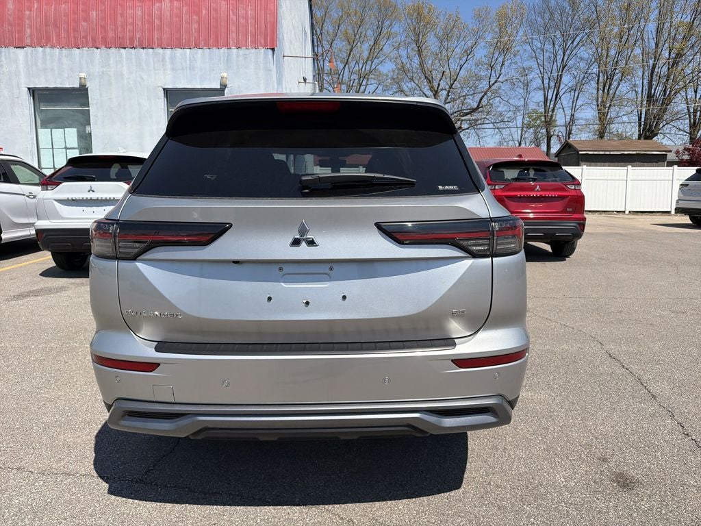 2026 Mitsubishi Outlander SE