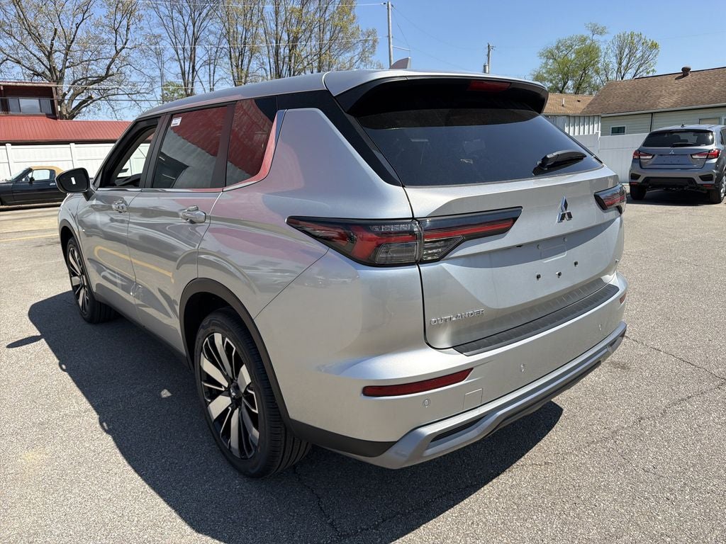 2026 Mitsubishi Outlander SE