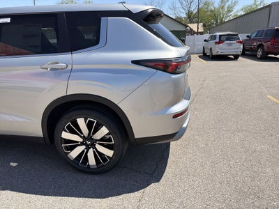 2026 Mitsubishi Outlander SE