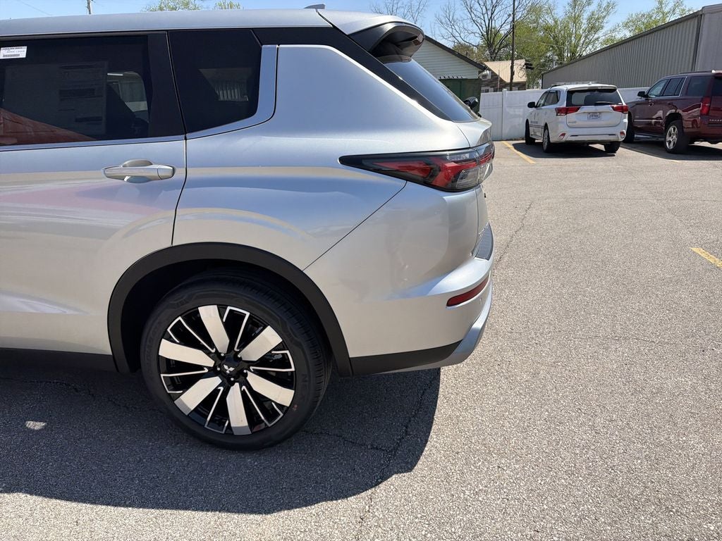 2026 Mitsubishi Outlander SE