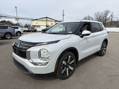 2026 Mitsubishi Outlander SE