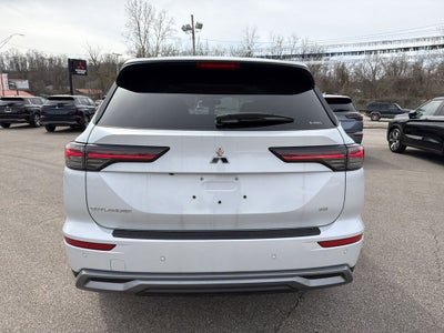 2026 Mitsubishi Outlander SE