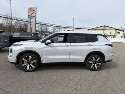 2026 Mitsubishi Outlander SE