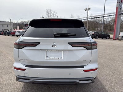 2026 Mitsubishi Outlander SE