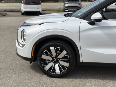 2026 Mitsubishi Outlander SE