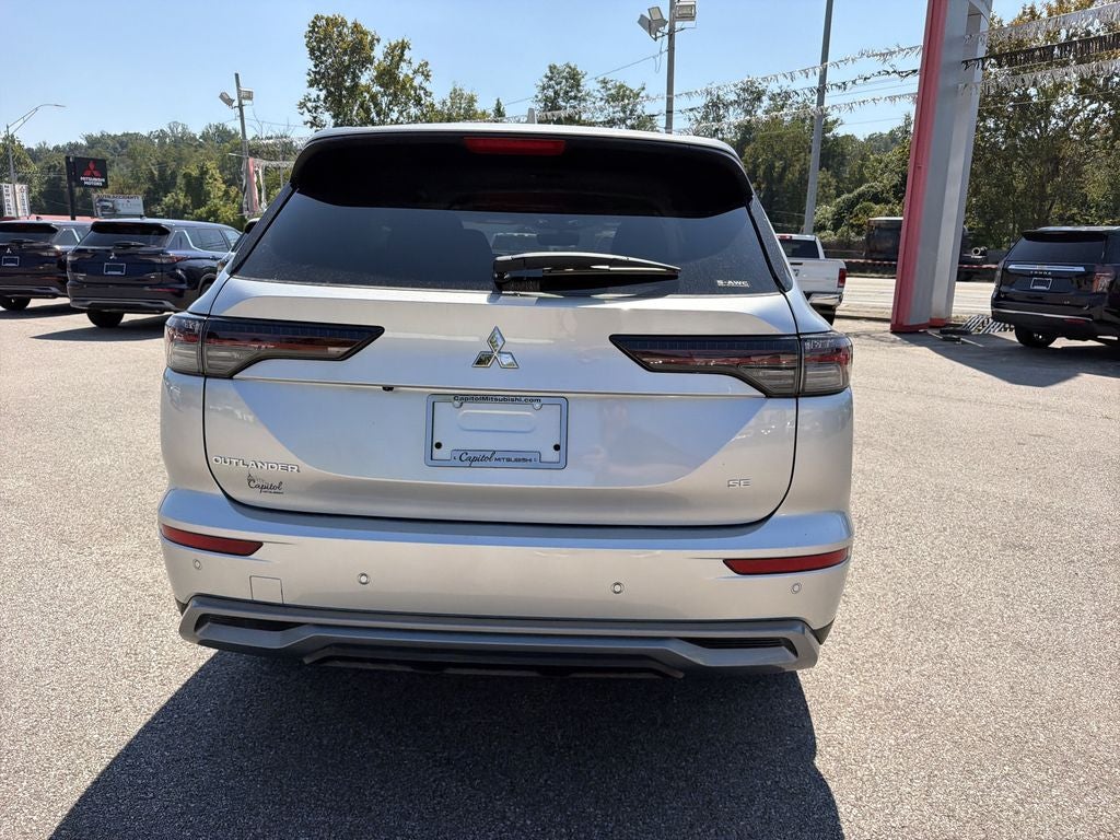 2026 Mitsubishi Outlander SE