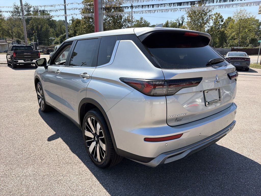 2026 Mitsubishi Outlander SE