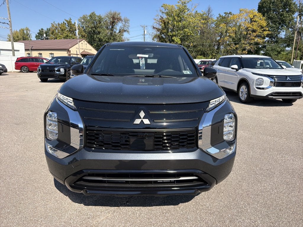 2026 Mitsubishi Outlander LE