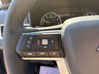 2026 Mitsubishi Outlander LE