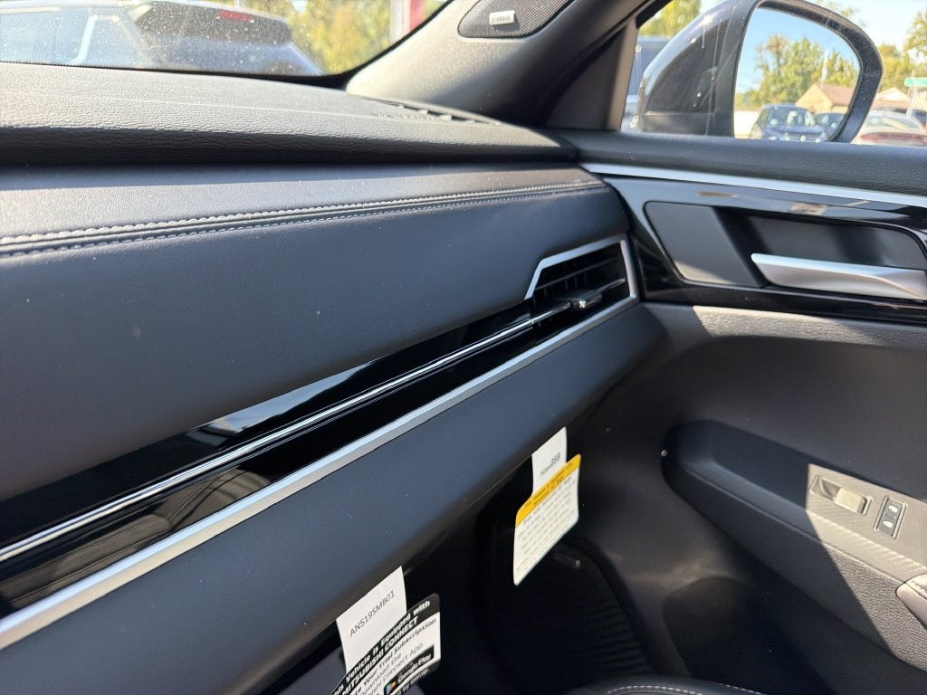 2026 Mitsubishi Outlander LE