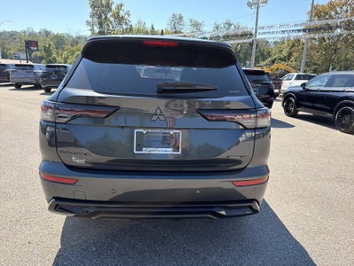 2026 Mitsubishi Outlander LE