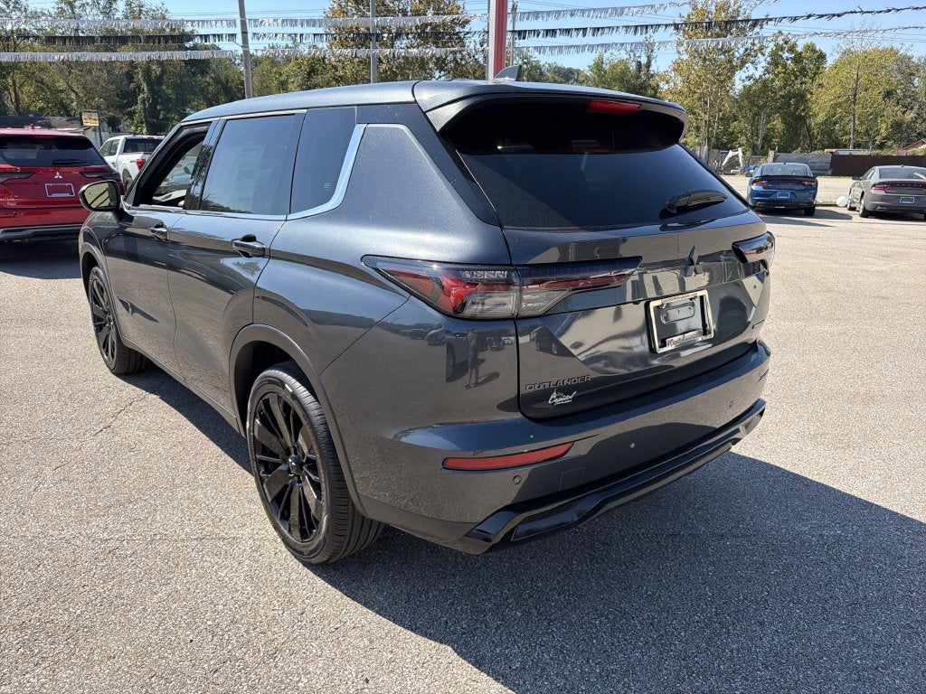 2026 Mitsubishi Outlander LE