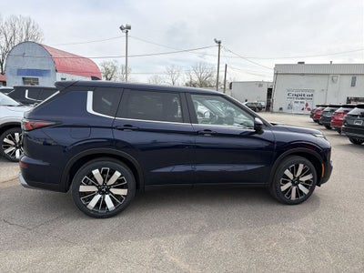 2026 Mitsubishi Outlander SE