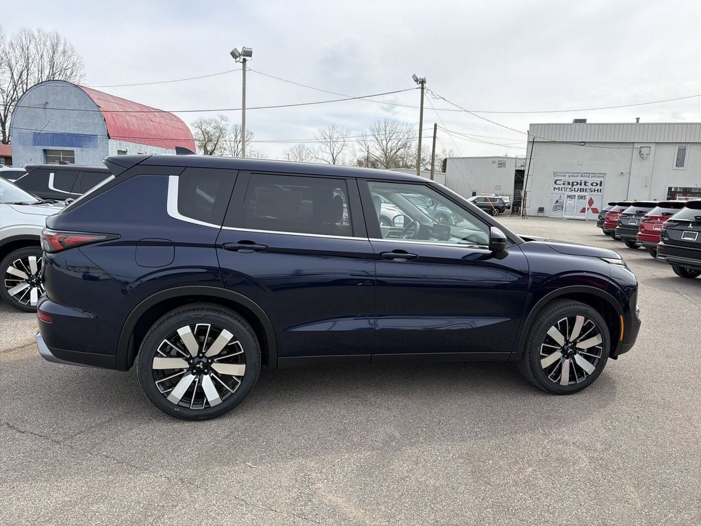 2026 Mitsubishi Outlander SE