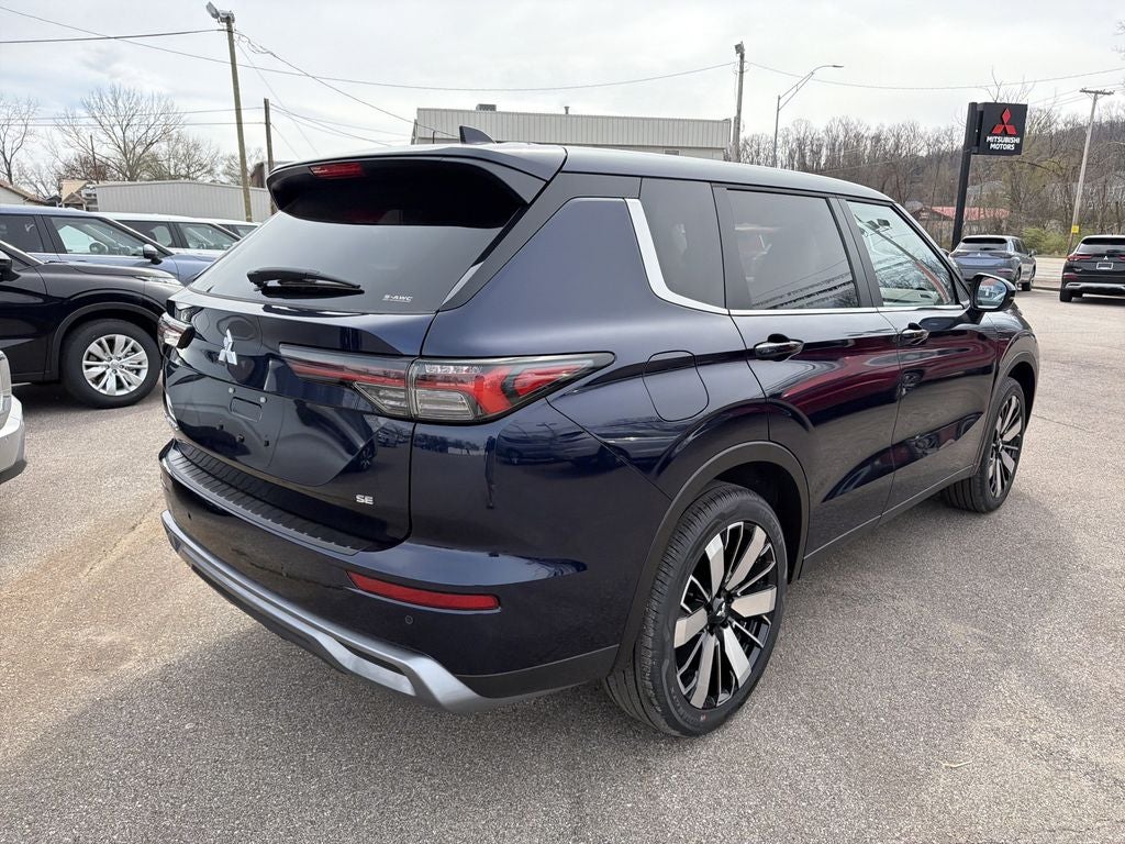 2026 Mitsubishi Outlander SE