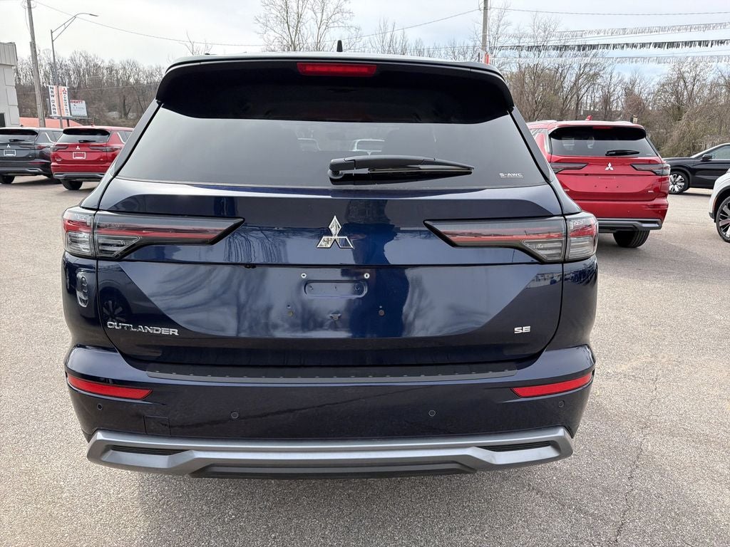 2026 Mitsubishi Outlander SE