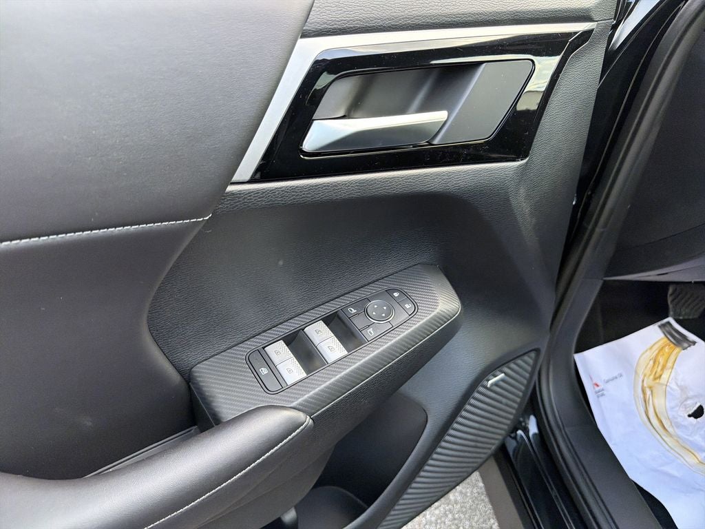 2026 Mitsubishi Outlander LE
