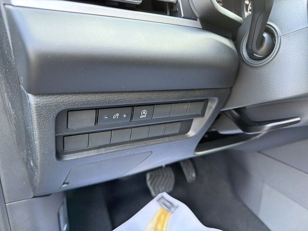 2026 Mitsubishi Outlander LE