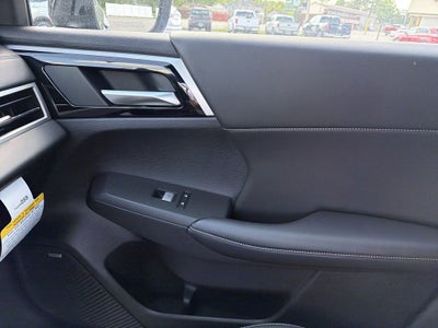 2026 Mitsubishi Outlander LE
