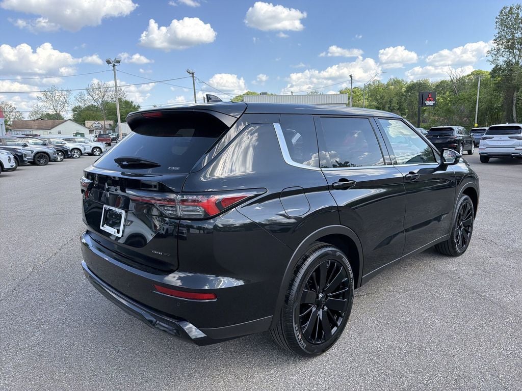 2026 Mitsubishi Outlander LE