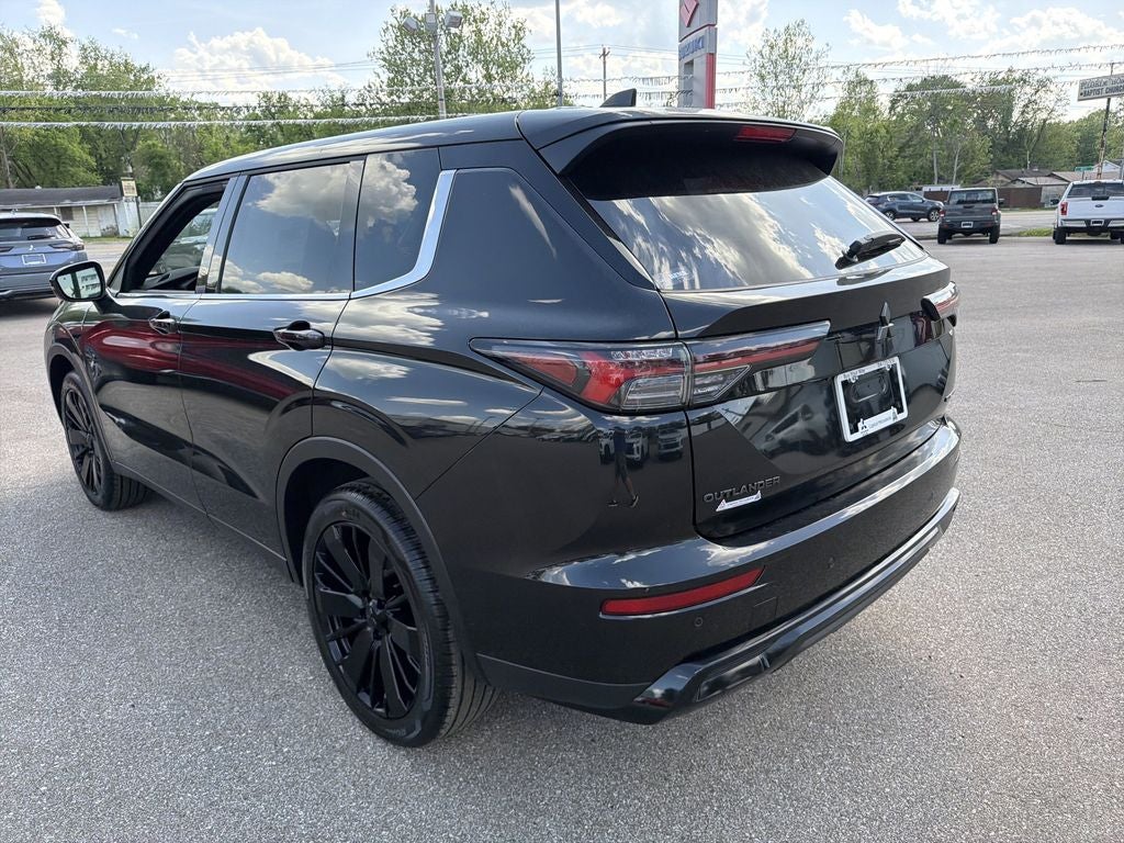 2026 Mitsubishi Outlander LE