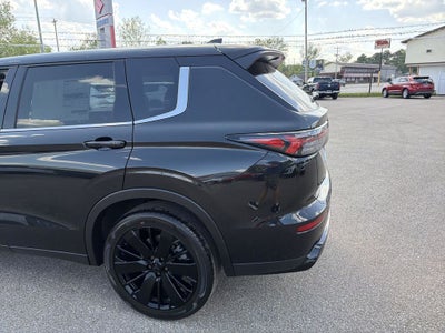 2026 Mitsubishi Outlander LE