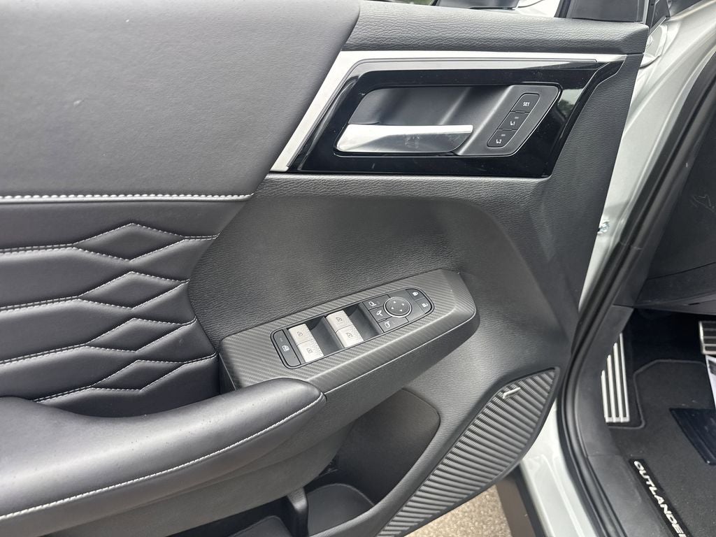 2025 Mitsubishi Outlander SEL