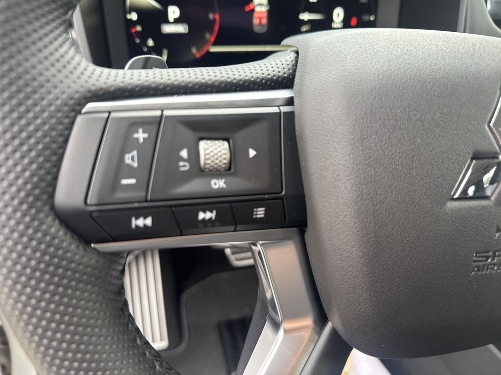 2025 Mitsubishi Outlander SEL