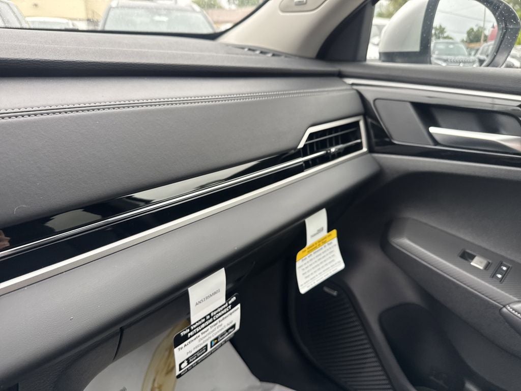 2025 Mitsubishi Outlander SEL