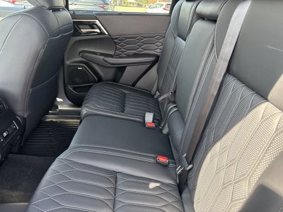 2025 Mitsubishi Outlander SEL