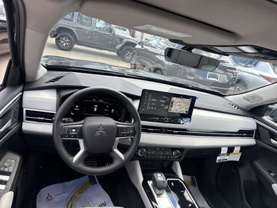 2025 Mitsubishi Outlander SEL