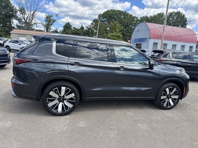2025 Mitsubishi Outlander SEL