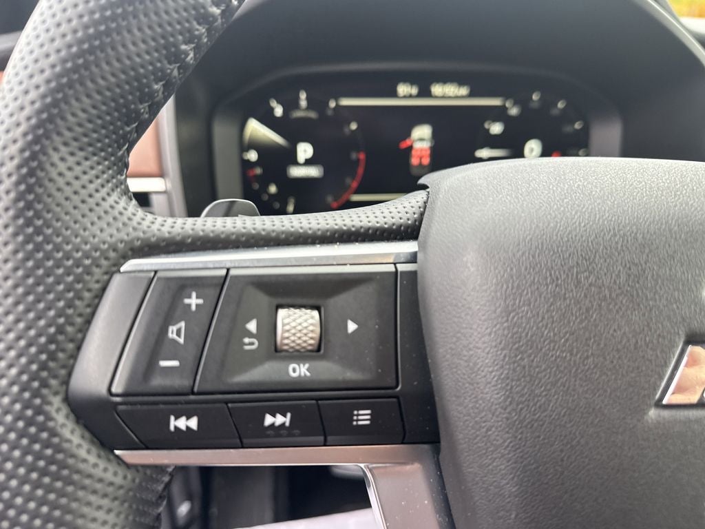 2025 Mitsubishi Outlander SEL