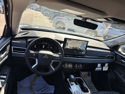 2025 Mitsubishi Outlander SEL