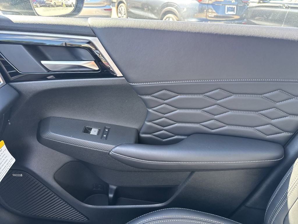 2025 Mitsubishi Outlander SEL