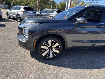 2025 Mitsubishi Outlander SEL