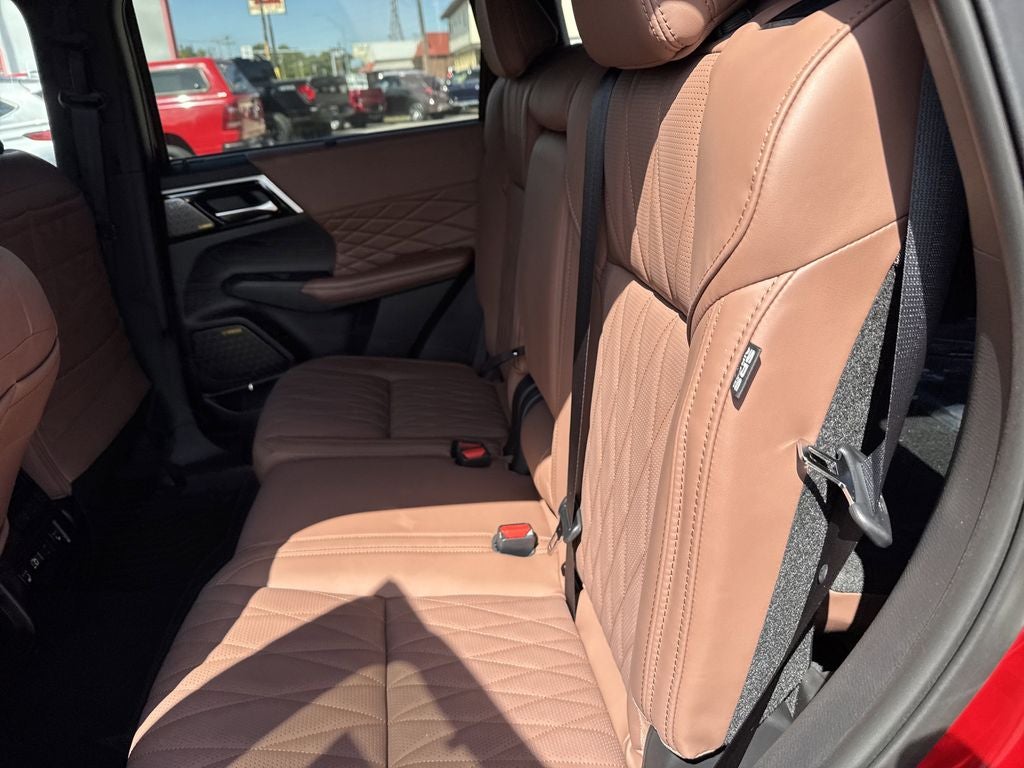 2025 Mitsubishi Outlander SEL