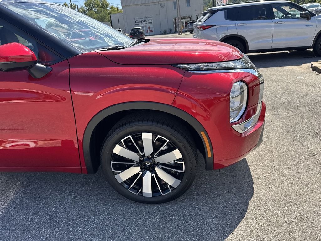 2025 Mitsubishi Outlander SEL