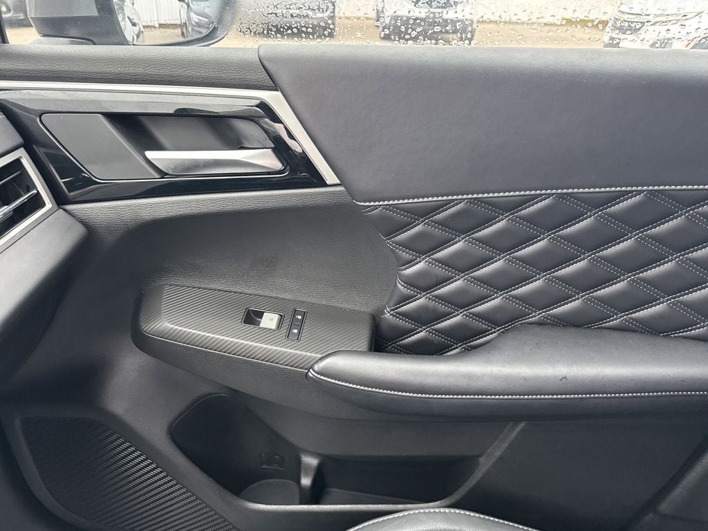 2024 Mitsubishi Outlander SEL