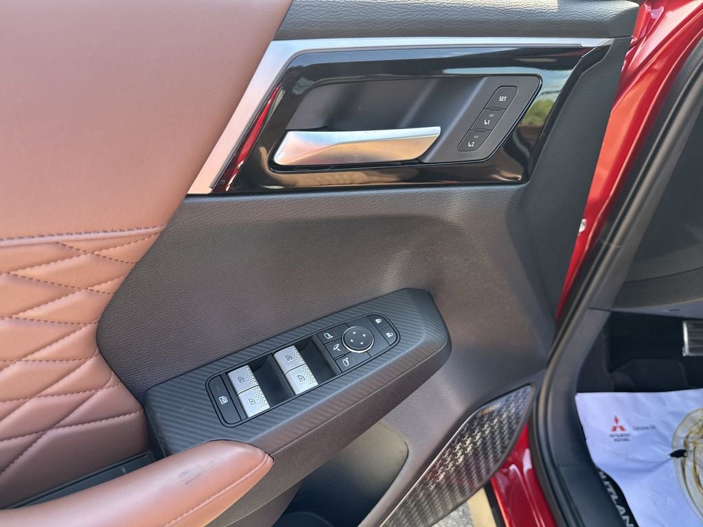 2025 Mitsubishi Outlander SEL